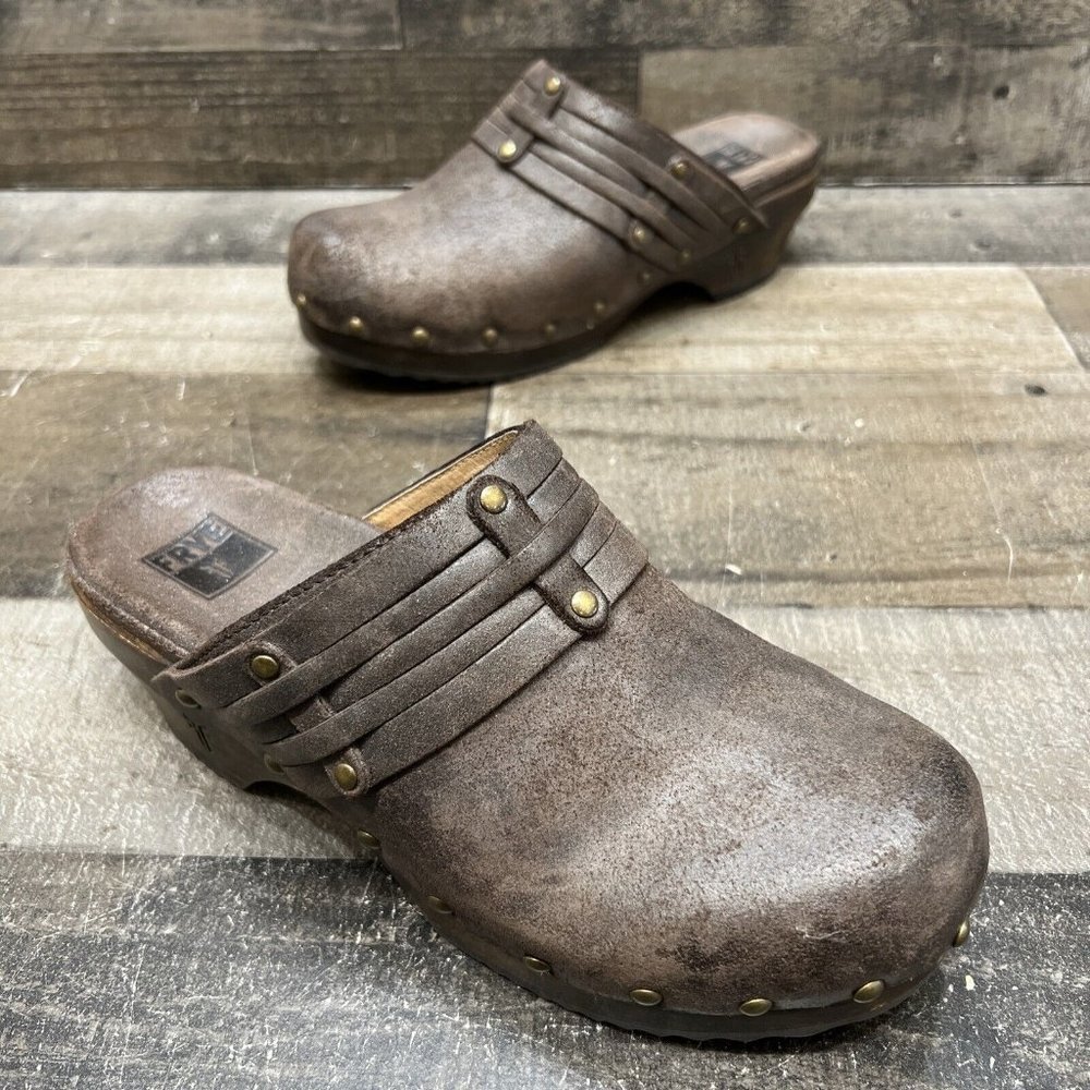 Frye Clara Stud Clog 70835 Womens Brown Leather Slip On Shoes Size 6.5 M GREAT!
